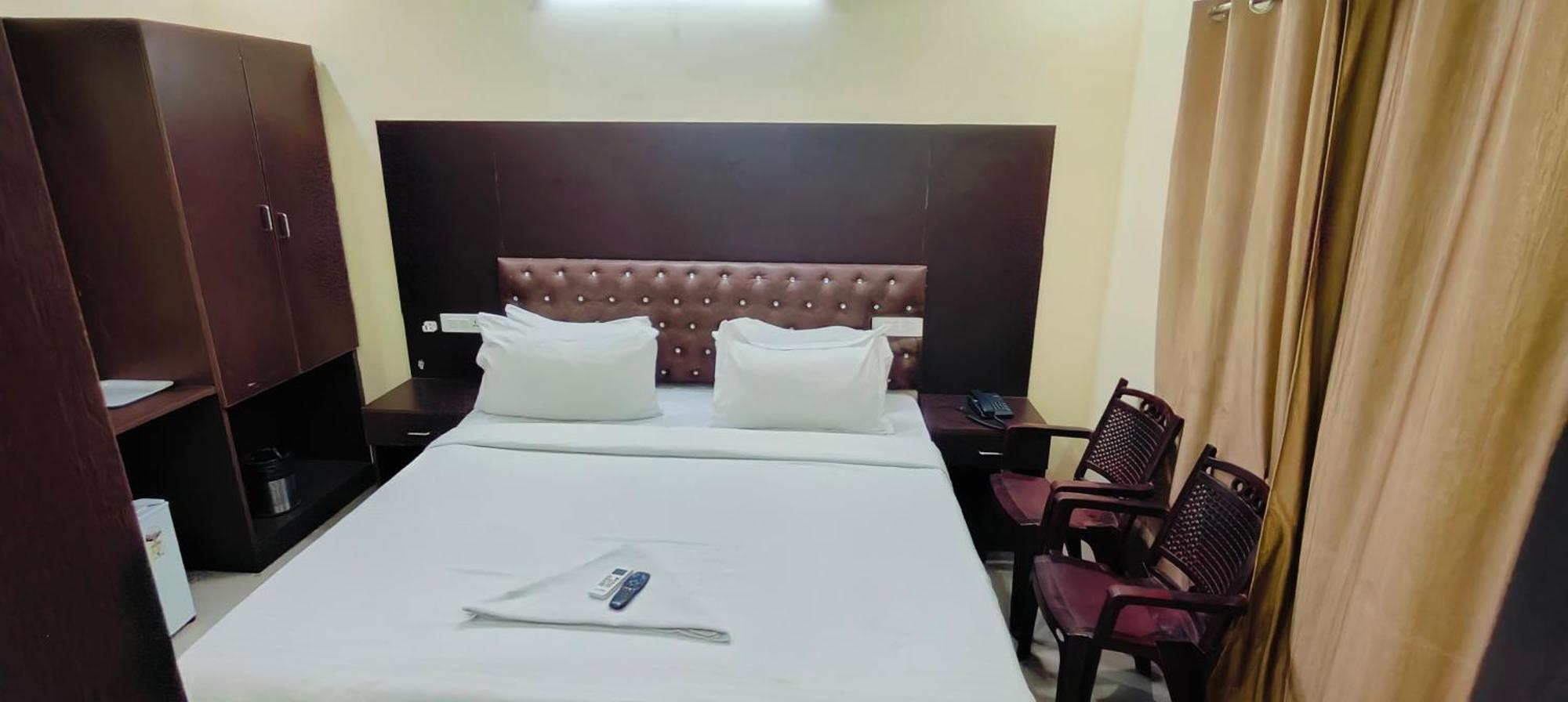 Pph Royal Gs Comforts Opp Mall Of Asia バンガロール エクステリア 写真