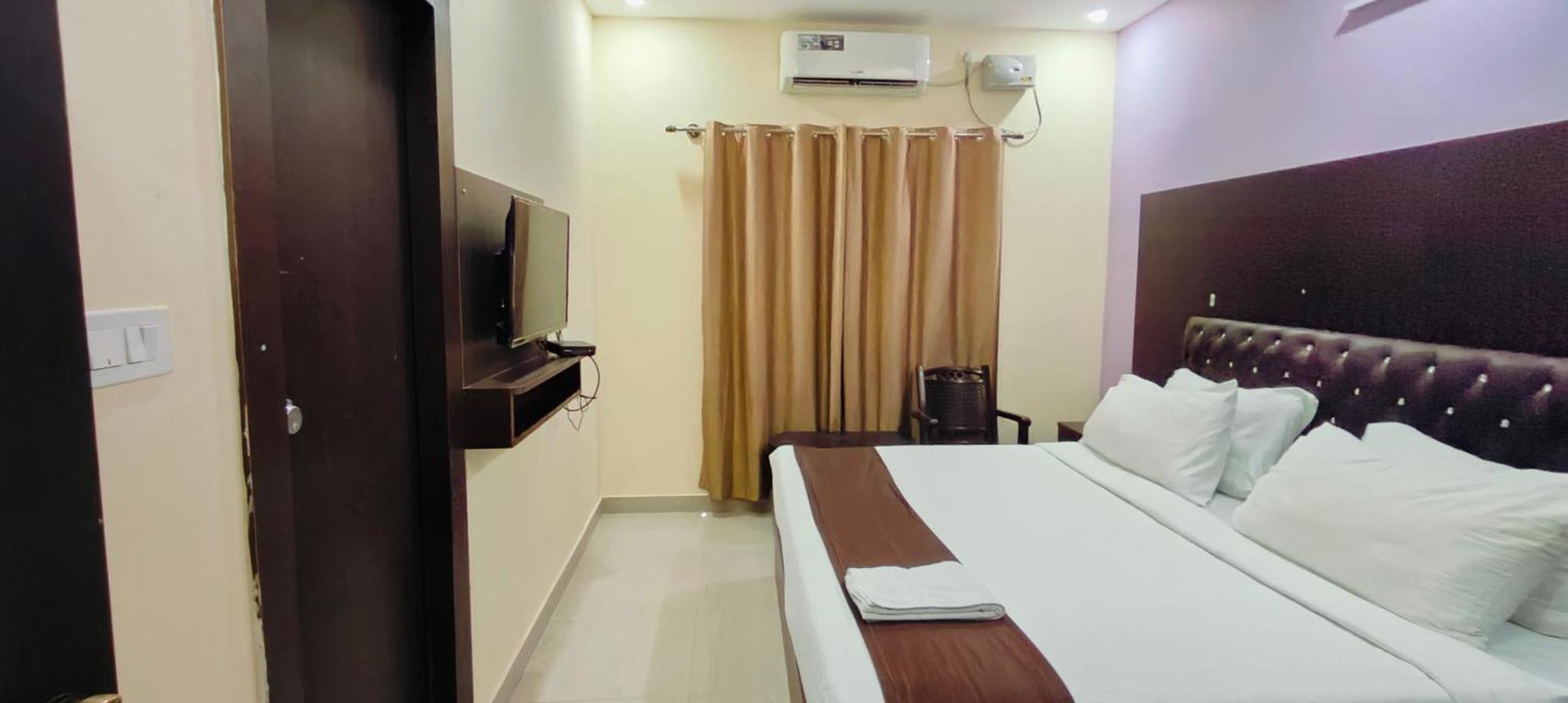 Pph Royal Gs Comforts Opp Mall Of Asia バンガロール エクステリア 写真